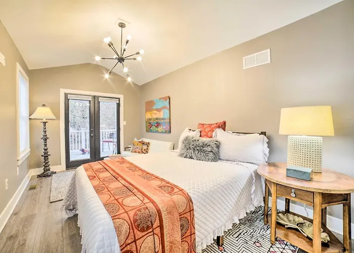 Home: Walkable Location! Pittsburgh