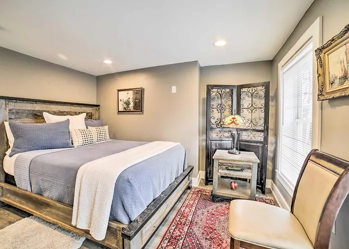 Holiday home Home: Walkable Location! Pittsburgh
