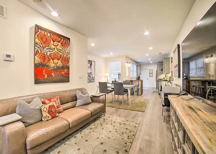 Holiday home Home: Walkable Location!